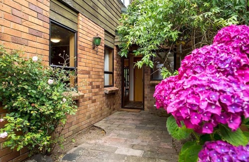 Epsom House | Prime Location! 4BR Sunny Character Home Near CBD