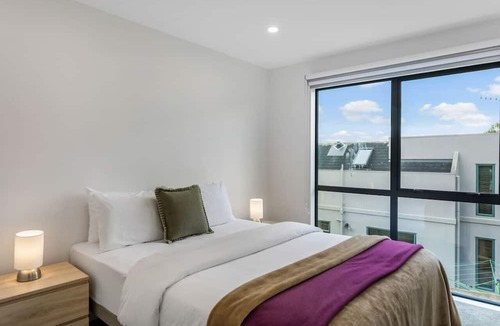 Greenlane - Ellerslie House | Exceptional 2BR in Ellerslie | Prime TV | WiFi |