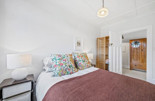 Wellington House | Capital Charm – Wellington Holiday Unit