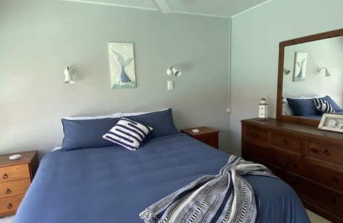 Havelock North House | Havelock Hideaway - A relaxing holiday home with a pool!