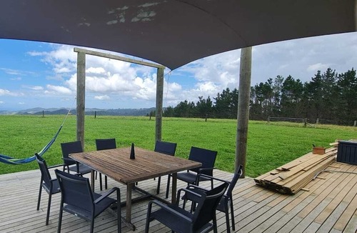 Helena Bay House | Beautiful views in a quiet country side, 5 mins to the beach.