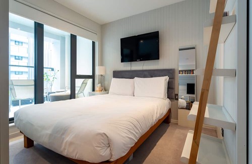 Newton Apartment | Toodle's Pristine inner-city nest with carpark