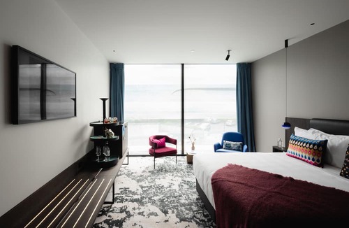 Dunedin City Centre Hotel | Ebb-Dunedin