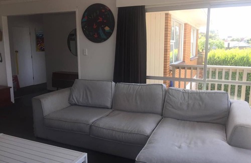 Tauranga House | Pool, sky tv, darts. A great place for families! Not a party house…