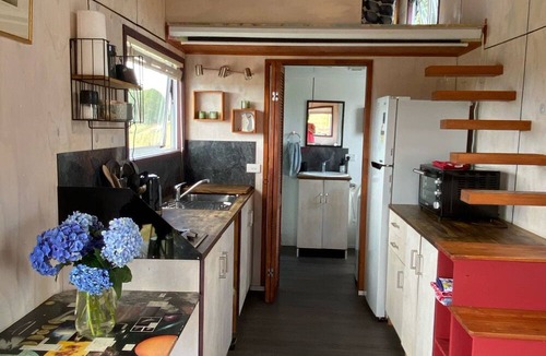 Ohaeawai Cabin | Cozy Mini Home Farm Retreat
