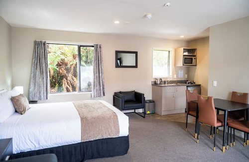 Franz Josef Glacier Hotel | 58 On Cron Motel