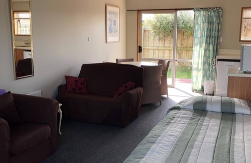 Rangiora Hotel | Lilybrook Rangiora Motel