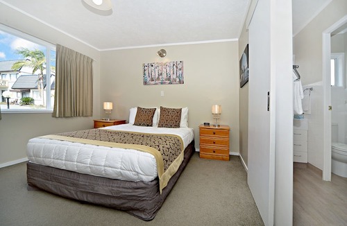 Takapuna Hotel | Takapuna Motor Lodge