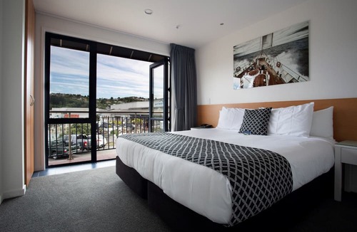Nelson Hotel | Harbourside Lodge