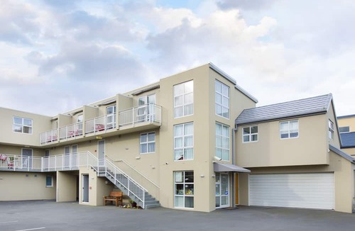 Upper Riccarton Hotel | Vita Nova Motel