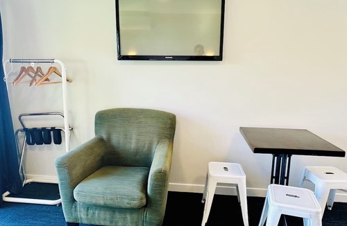 Mangere Hotel | Airport Gold Star Motel