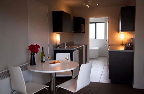 Alexandra Hotel | Avenue Motel