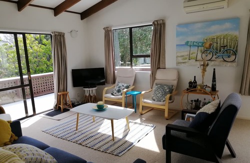 Waikanae House | Beach Break at Waikanae