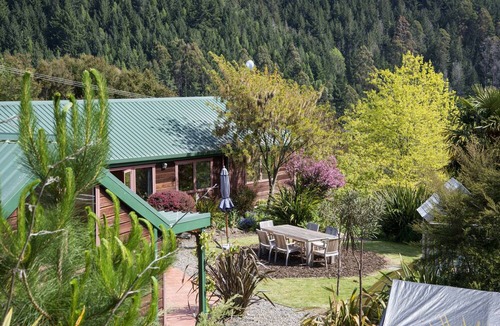 Nelson House | Maitai Magic - Nelson Holiday Home