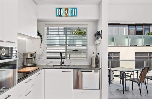 Mount Maunganui Cottage | License to Chill - Mt Maunganui Holiday Apartment