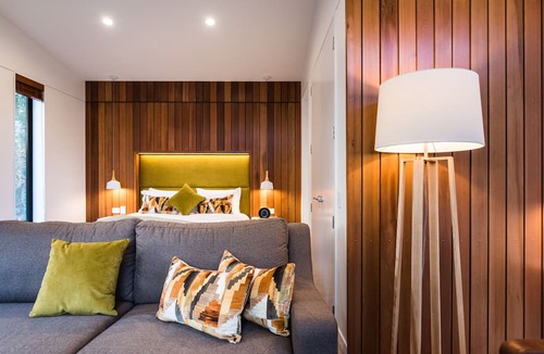 Franz Josef Glacier House | Rainforest Deluxe