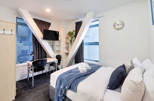 Grafton Apartment | Cute Little Private Studio In the City