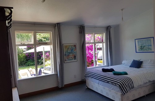 Nelson Villa | Charming Villa, close to town
