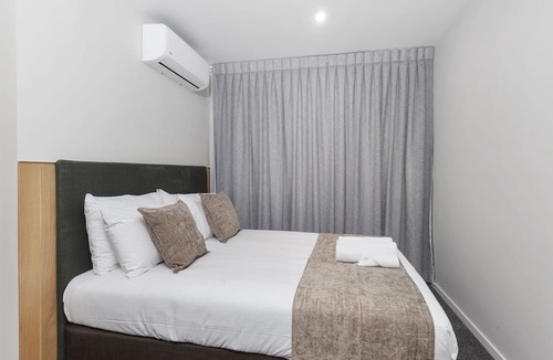 Papatoetoe Hotel | Kolmar Inn