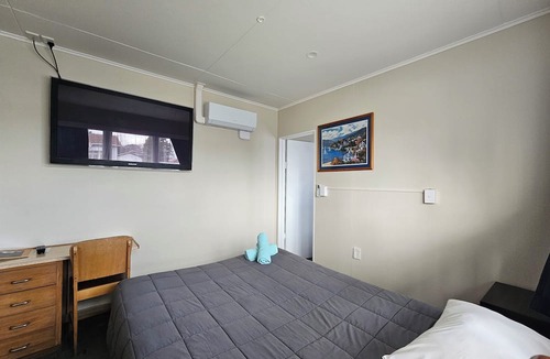 Longburn Hotel | White Horse Inn Restaurant & Motel