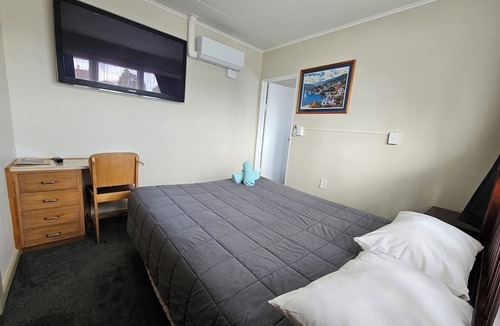 Longburn Hotel | White Horse Inn Restaurant & Motel