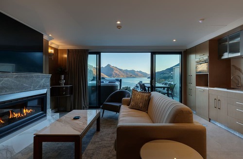 Queenstown City Centre Hotel | The Carlin Boutique Hotel