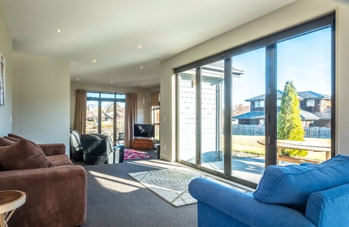 Hanmer Springs House | 13 St James Ave