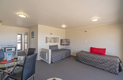 Whitianga Hotel | Oceanside Motel