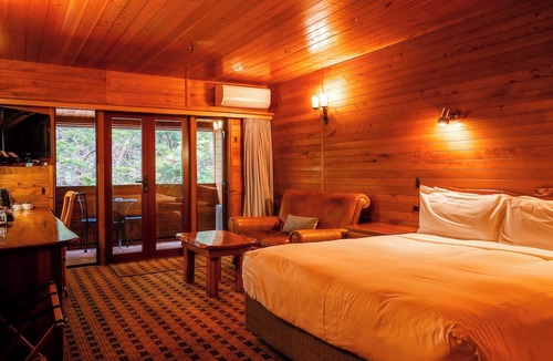 Ohakune Hotel | Powderhorn Chateau