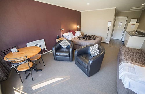 Te Anau Hotel | Lakefront Lodge