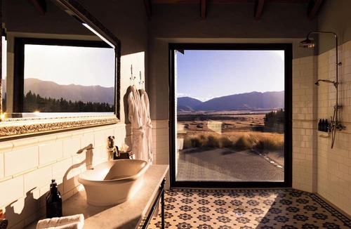 Ben Ohau Cabin | Mt Cook Lakeside Retreat
