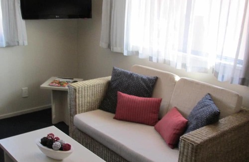 Addington Hotel | Addington Court Motel