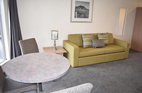 Mount Maunganui Hotel | Baywatch Motor Inn