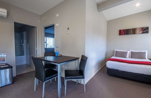 Stratford Hotel | Amity Court Motel