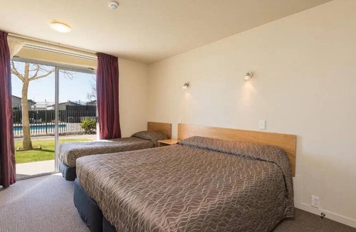 Richmond Hotel | Parkside Motel
