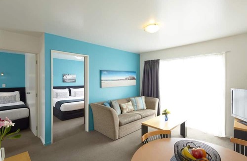 Riccarton Hotel | Fyffe On Riccarton
