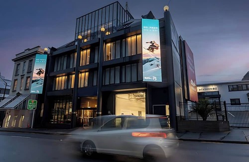 Te Aro Hotel | The Viv Hotel Wellington