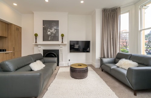 Dunedin City Centre House | Inner City Elegance on Stuart Street