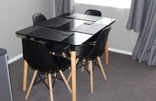 Stratford Apartment | Unwind @ Taranaki Relaxing Eco Suite