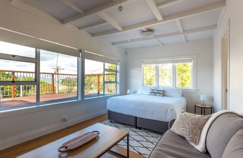 Surfdale Cottage | Moana Cottage