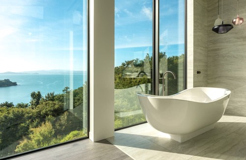 Waiheke Island Cabin | Omana