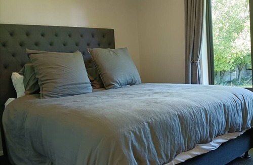 Taradale House | Bodie's Abode - Close to The Mission Winery in Greenmeadows