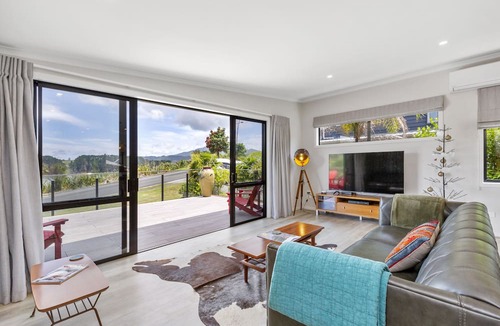 Raglan House | THE RED HOUSE