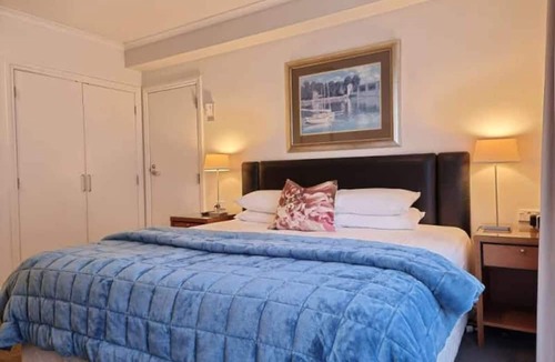 Grey Lynn Apartment | Chic CBD Studio-Aircon-Wifi -Heated Pool