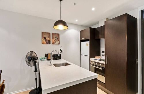 Newton Apartment | Urban City Escape with pool, gym, sauna and spa