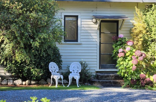 Manapouri Cabin | Possum Lodge
