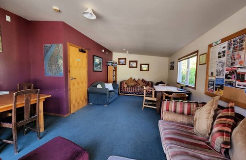 Manapouri Cabin | Possum Lodge