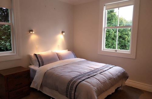 Kingsland House | Western Springs Villa