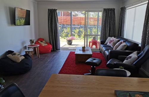 Kerikeri Apartment | Central 2 Bedroom Apartment Kerikeri Bay of Islands. Walking distance to town