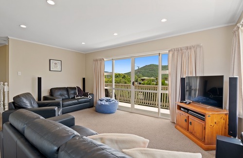 Waikawa Bay Cottage | MOANA ESCAPE - WAIKAWA HOLIDAY HOME, family friendly in Picton